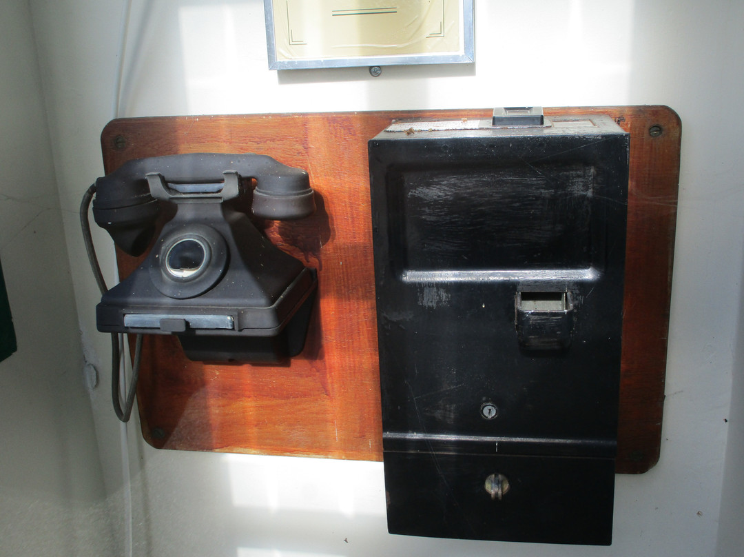 K1 Telephone Kiosk Beside Entrance to Boulters Inn