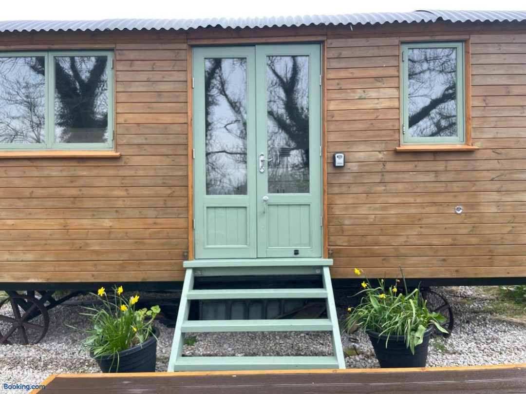 Cosy Shepherd Huts Near Newborough Forest Anglesey