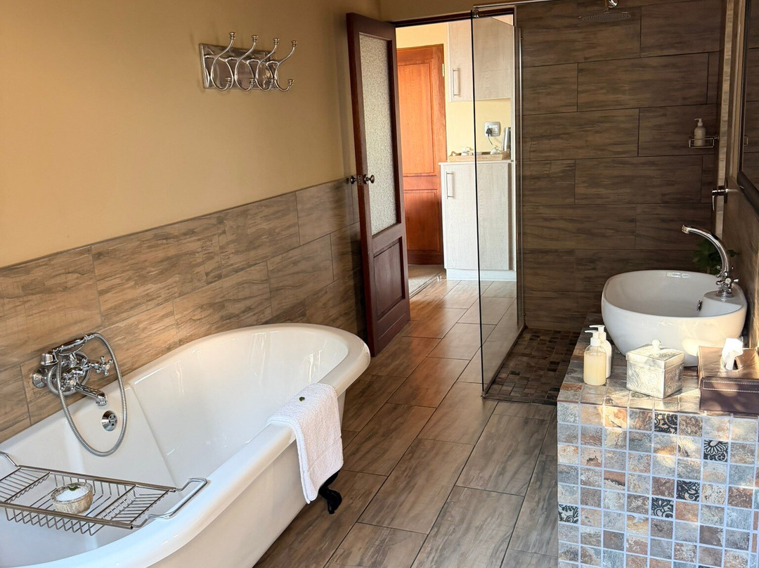 Hitgeheim Garden Cottages主图