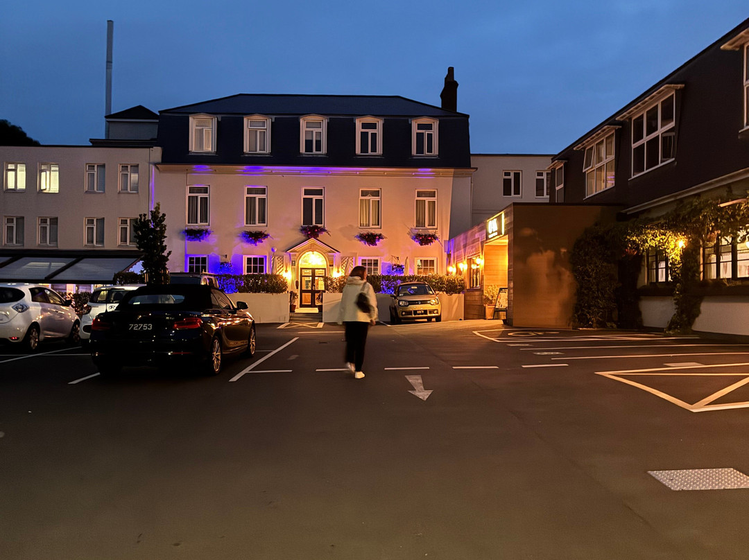 莱斯罗科特酒店主图