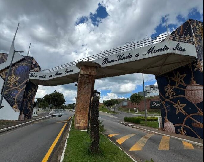 Portal da divisa de estado SP/MG