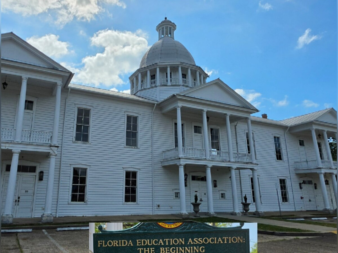 Circle Drive Historic District-DeFuniak Springs必去景点