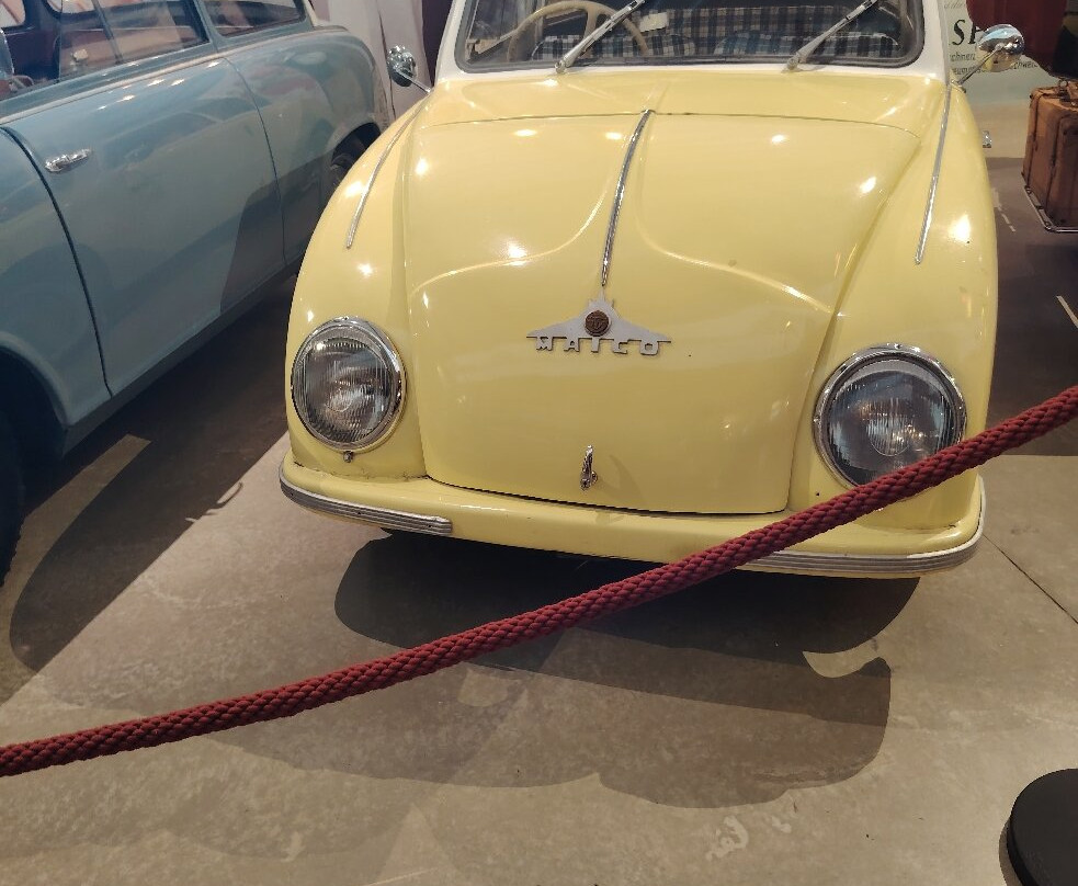 Zylinderhaus Nostalgie & Oldtimer Museum-贝恩卡斯特尔－屈斯必去景点