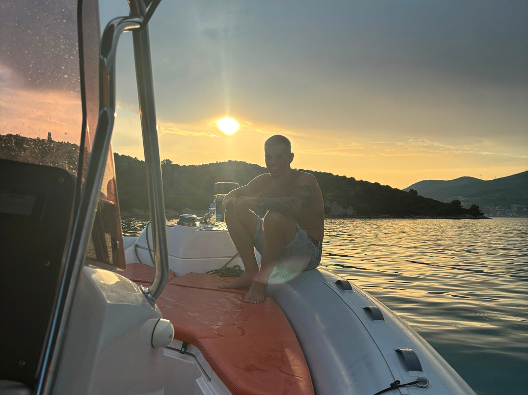 Kaštela Boat Tours-Kastel Kambelovac必去景点