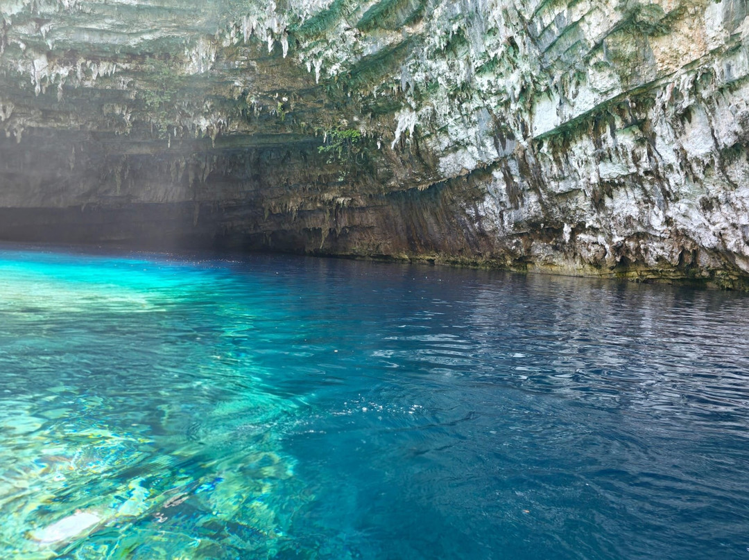 Melissani Cave-Karavomylos必去景点