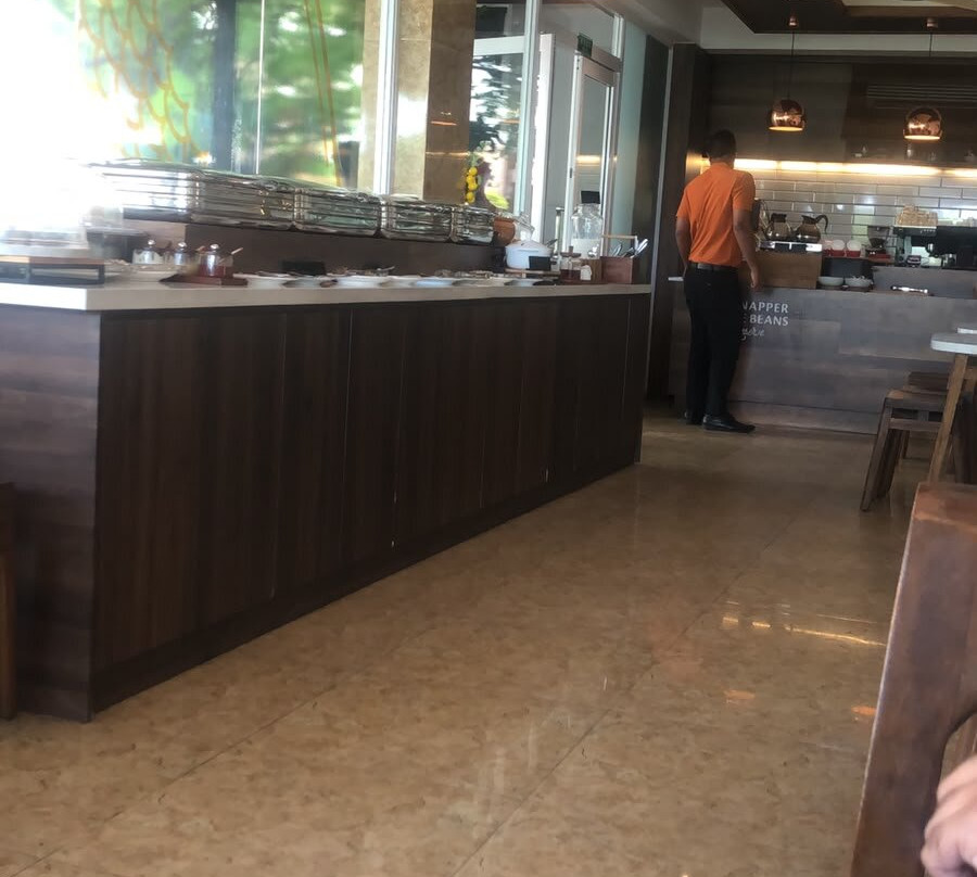 胡鲁马累琥珀海滩酒店主图