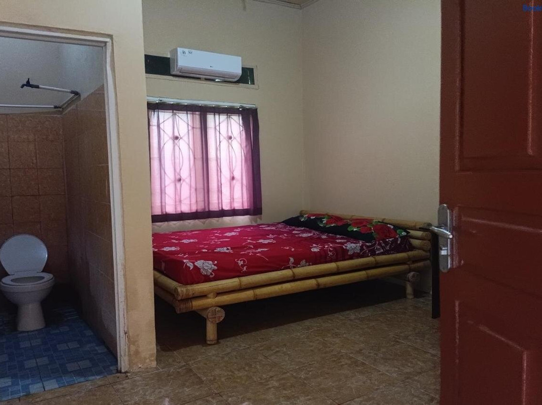 OYO 93766 Bunga Homestay Near Taman Lembah