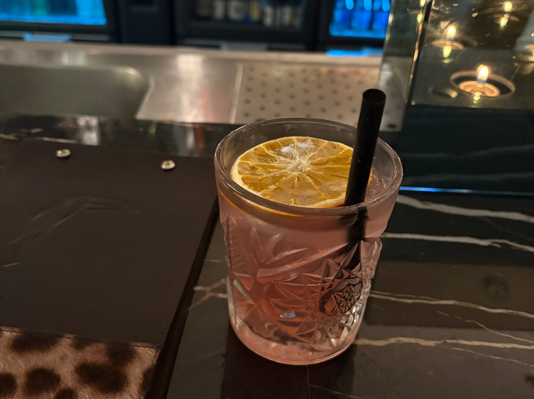 凡德沃克尼维尔苏德酒店主图