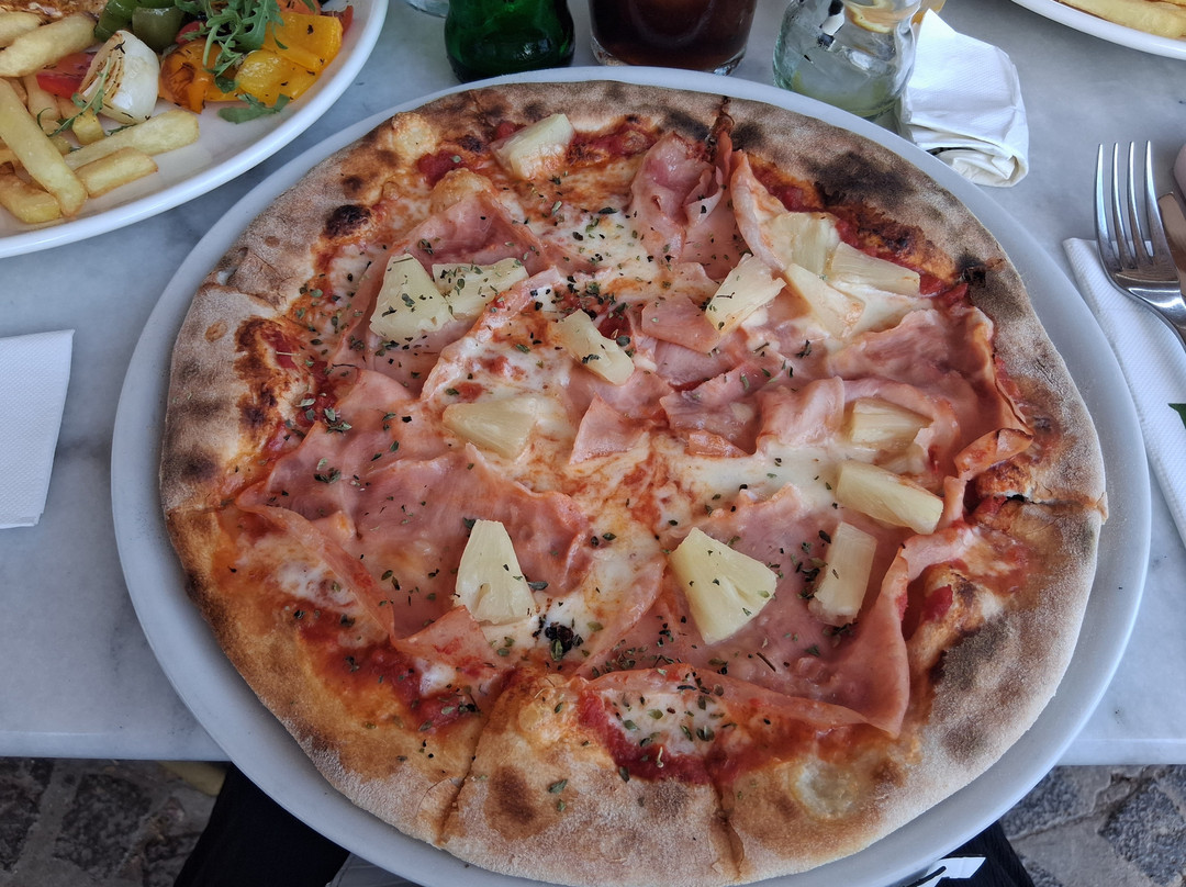 La Piazza Italian Bistro