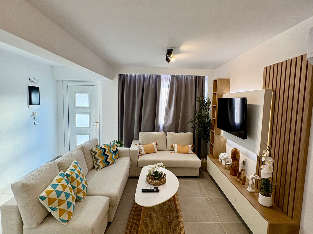 阳光酒店(Sunshine Hotel Lardos)主图
