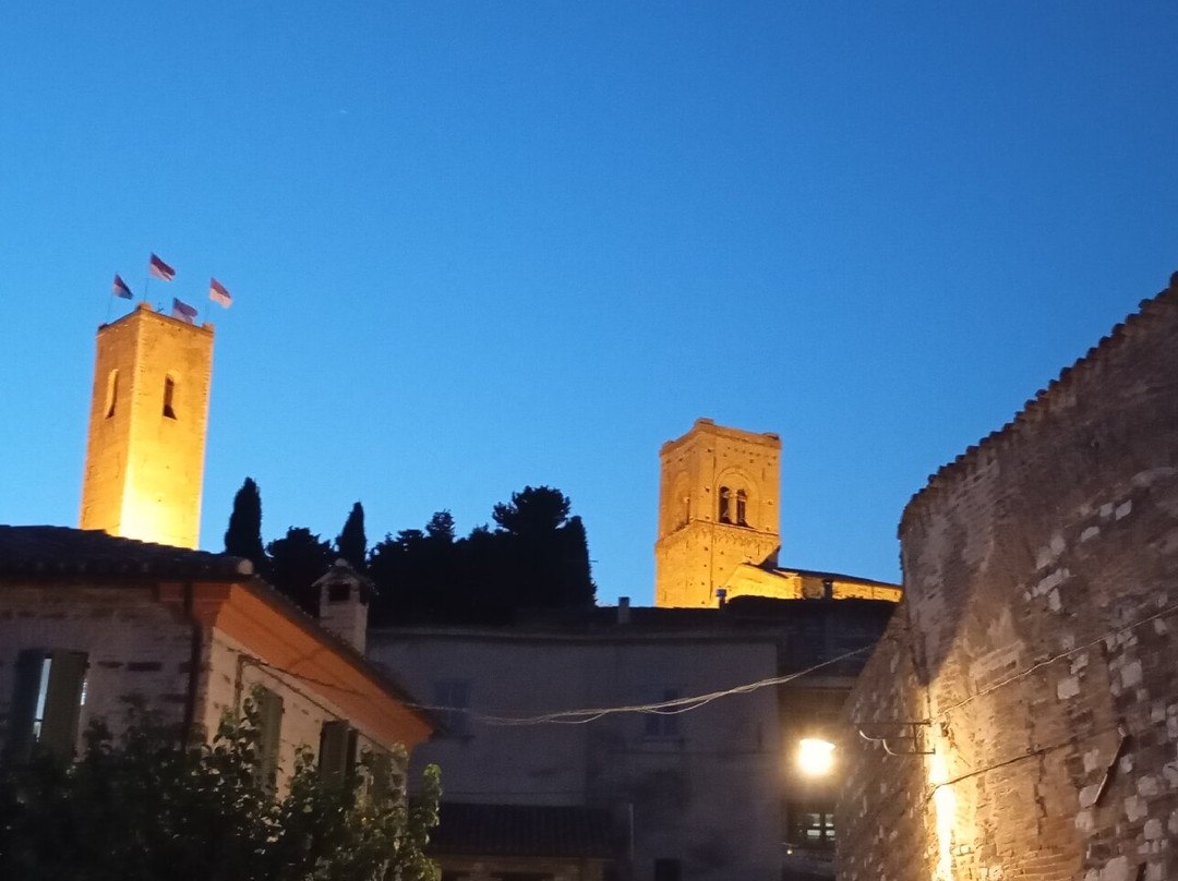 Torre civica di San Severino Marche-San Severino Marche必去景点