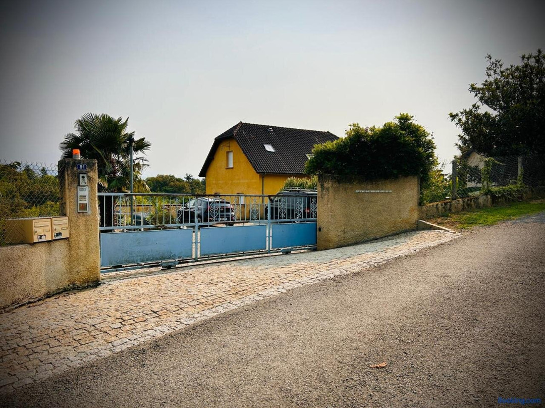 Lasseube酒店住宿-La Maison Fleurie