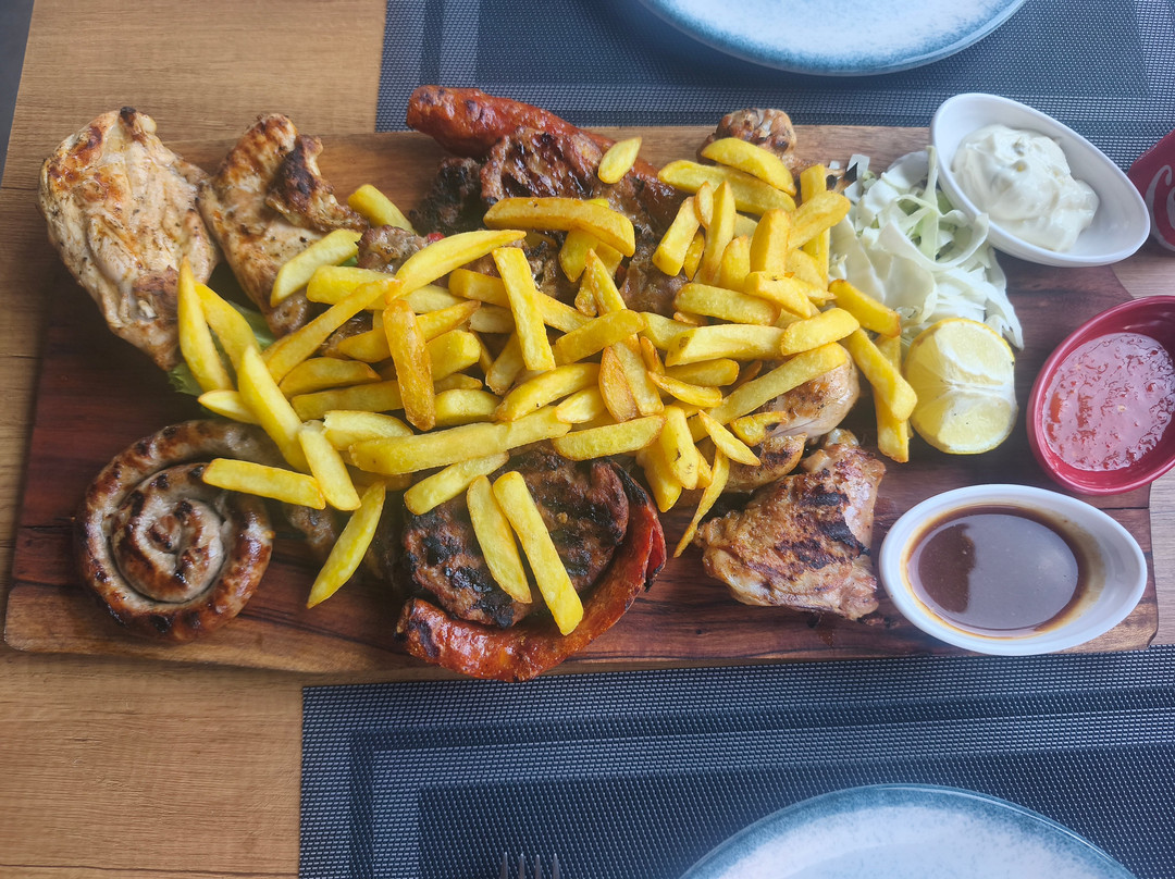 Rrapa's Grill Station