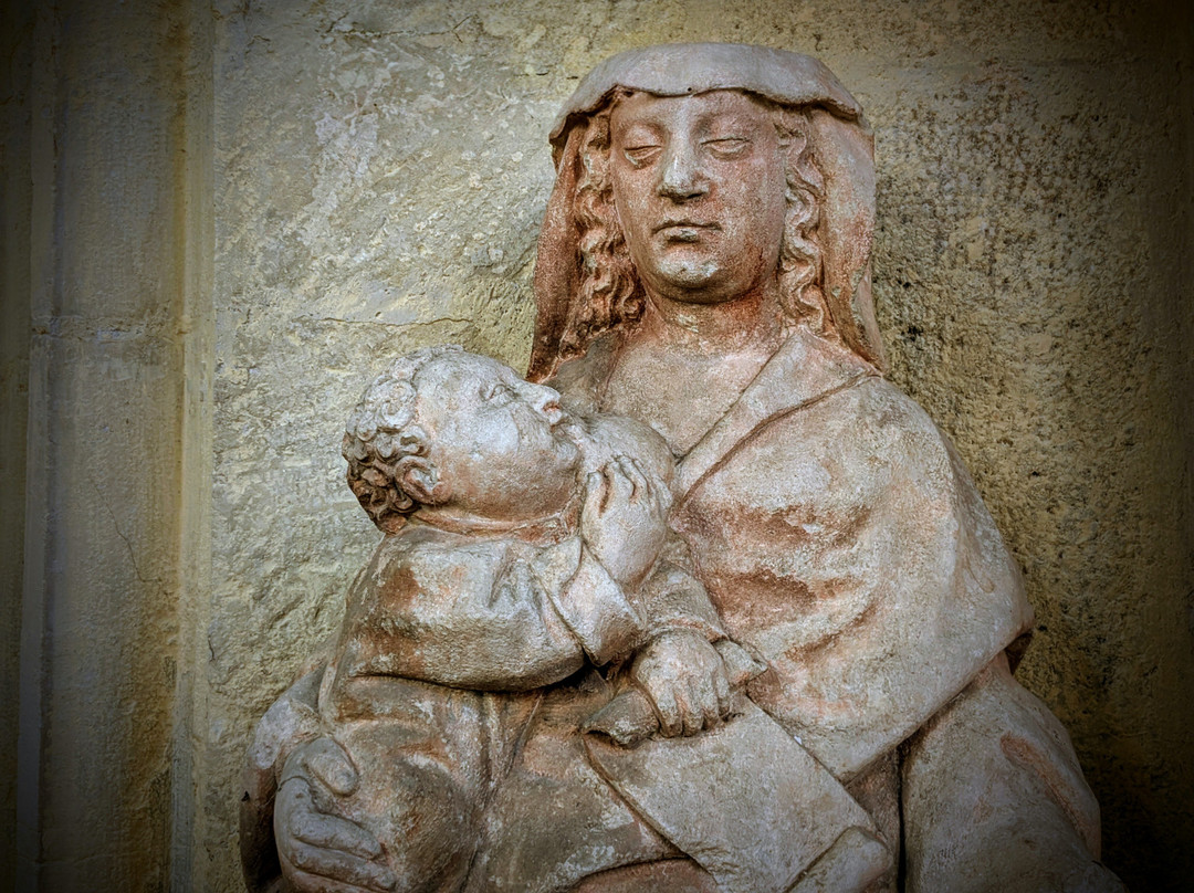 Basilique Saint Andoche de Saulieu-索留必去景点