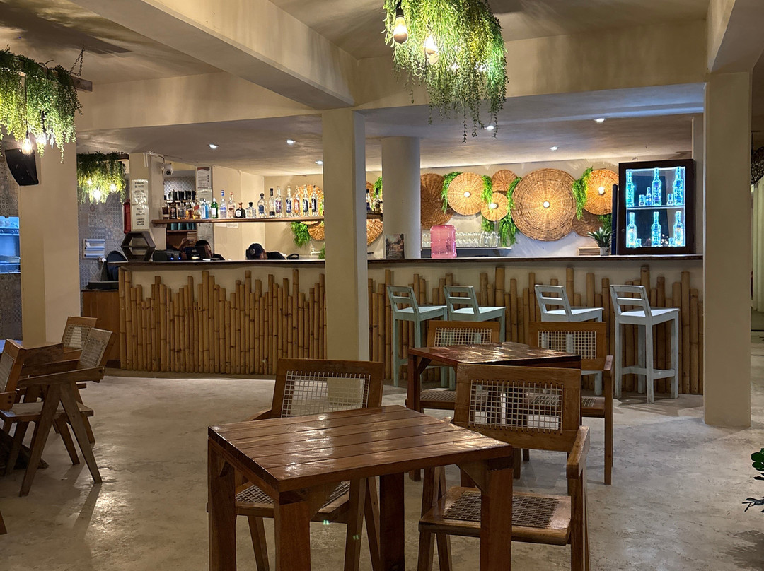 诺亚海滩酒店和套房主图