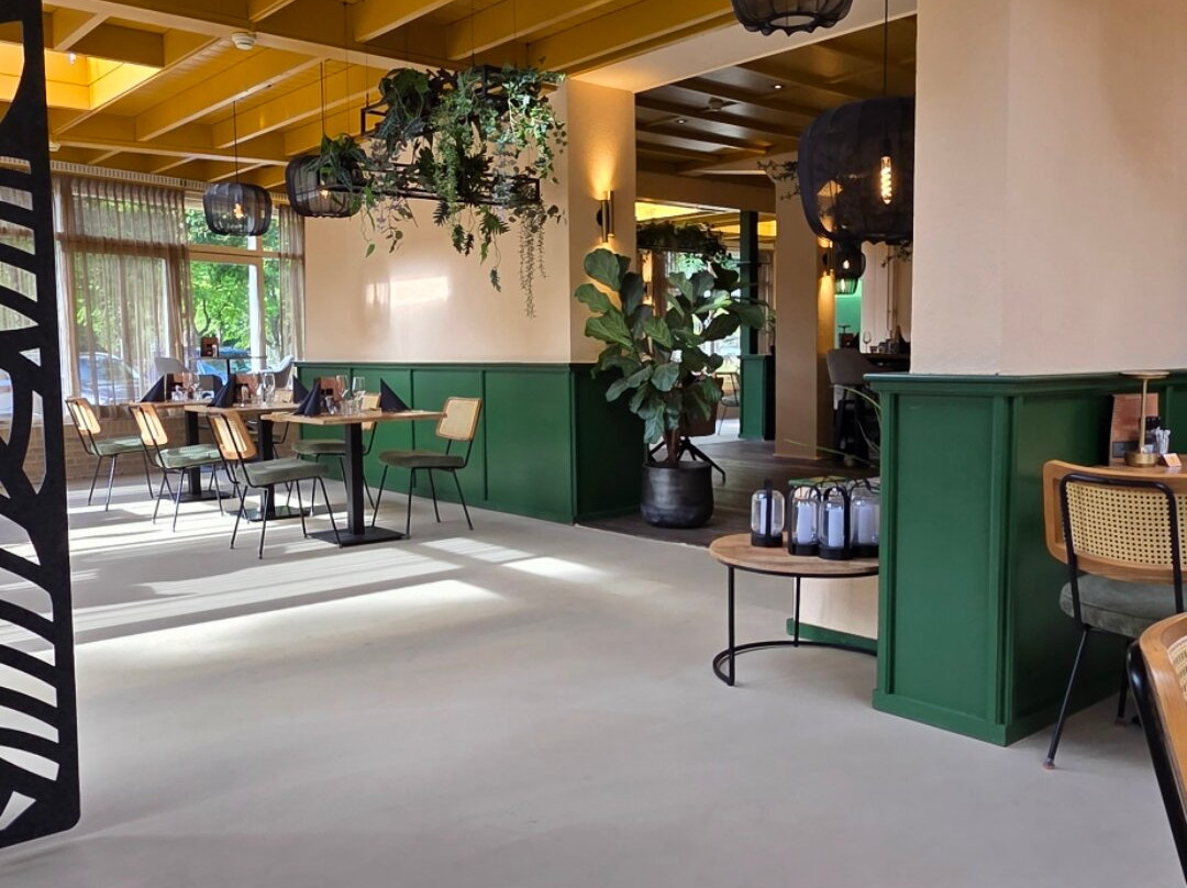 萨泽酒店与餐厅主图