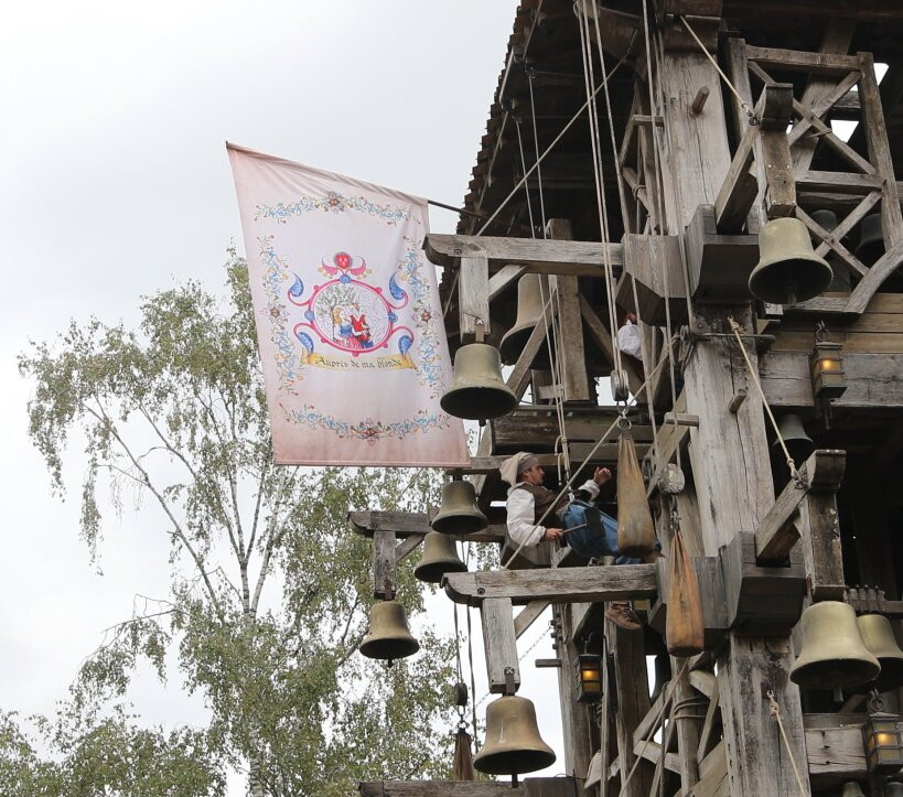 Puy du Fou Le Grand Carillon-莱瑟佩瑟必去景点