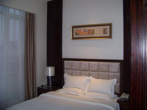 石岛清水湾温泉酒店-客卧