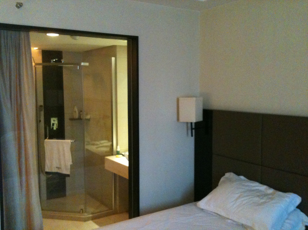 香榭丽酒店主图