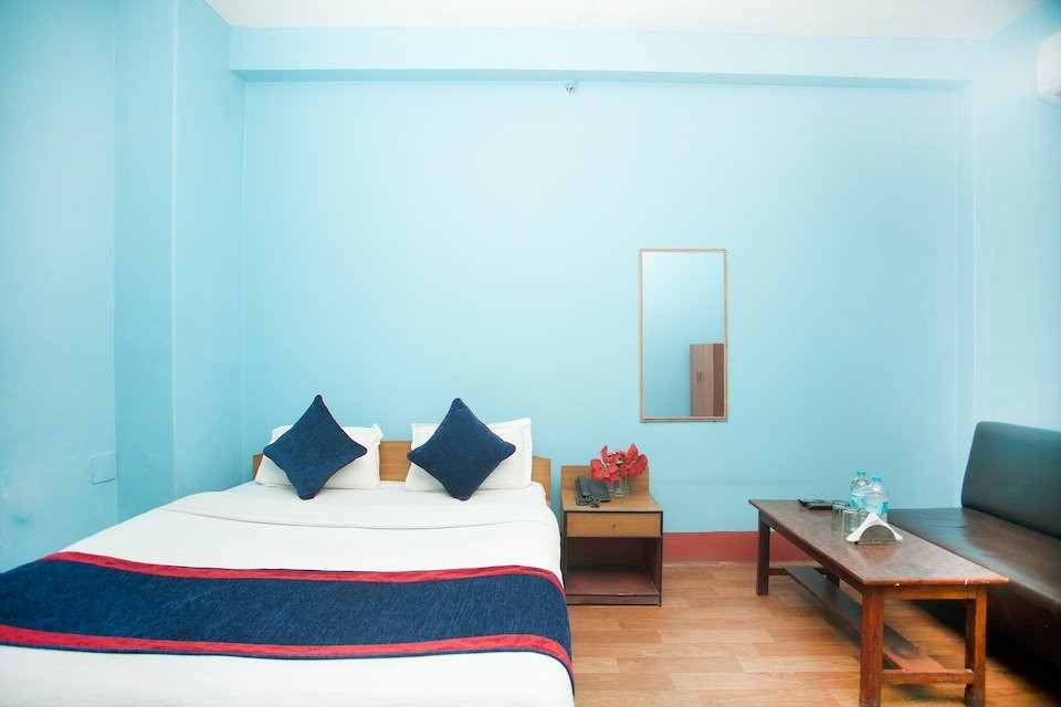 OYO 335 Hotel Nayaram