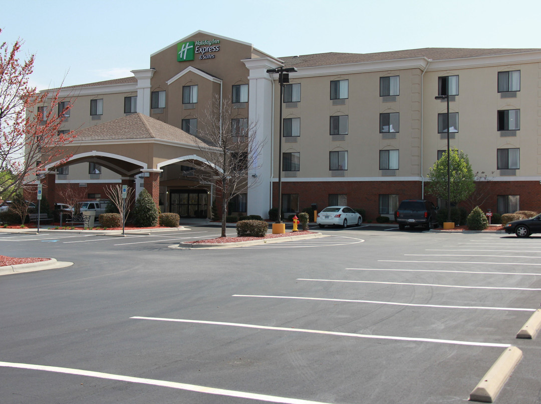 Holiday Inn Express & Suites Roanoke Rapids SE by IHG主图