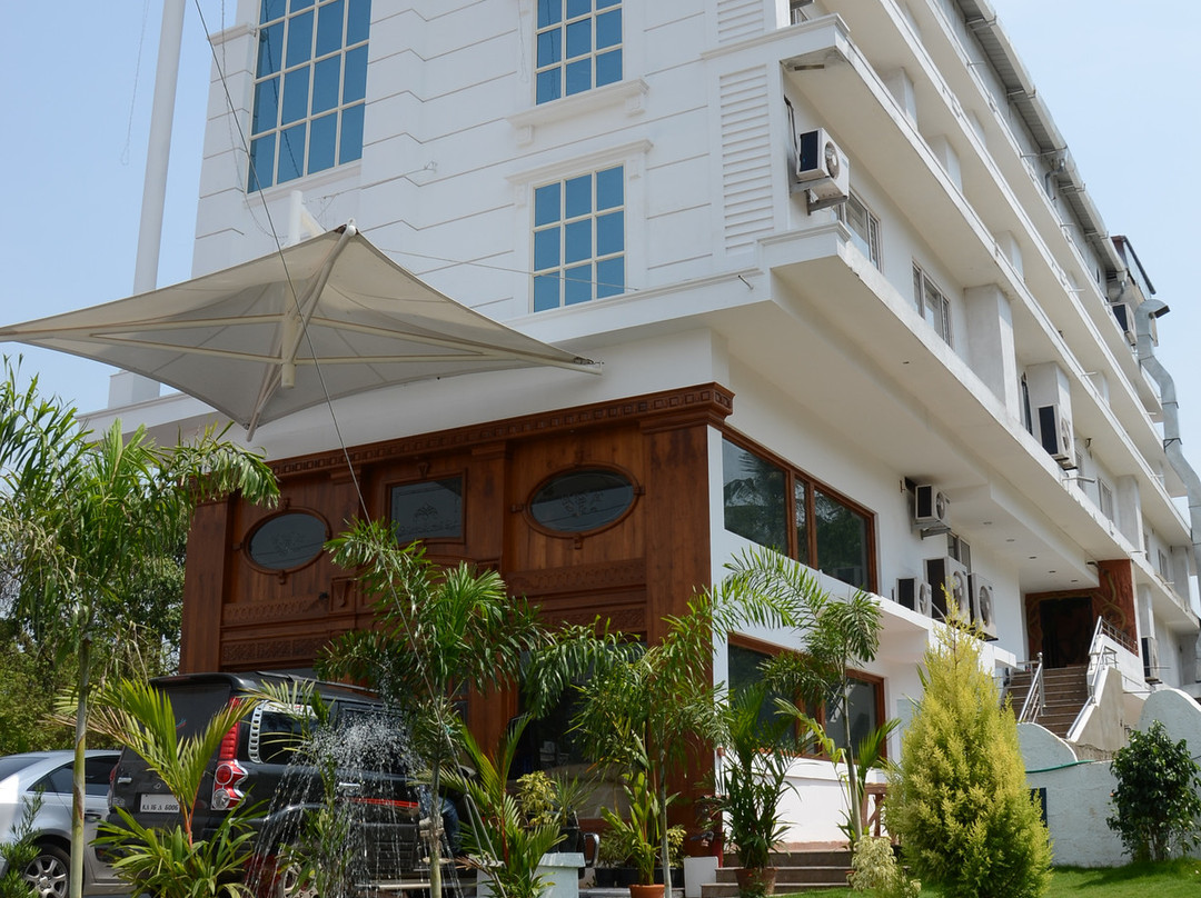 Hotel Sky Pearl