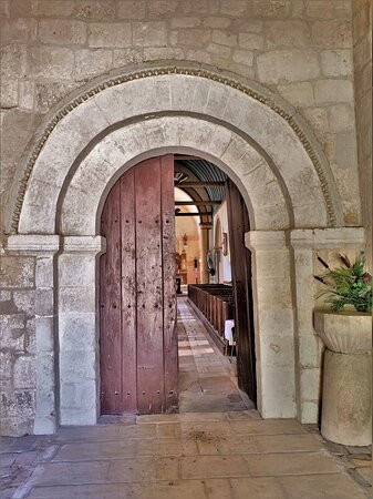Église Saint-hilaire-Neuillay-les-Bois必去景点