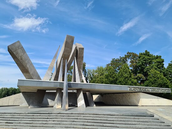 Poznan Army Monument-波兹南必去景点