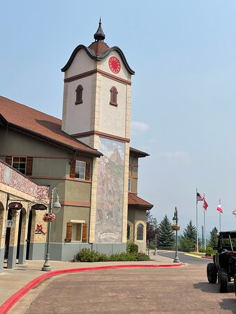 采尔马特度假酒店主图