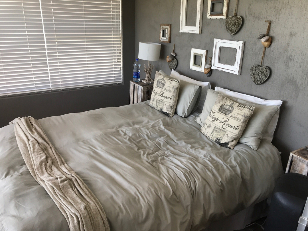 Aston Bay酒店住宿-Nine on Uys Street B & B