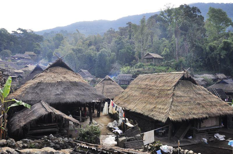 翁丁佤族群居村落景点图片