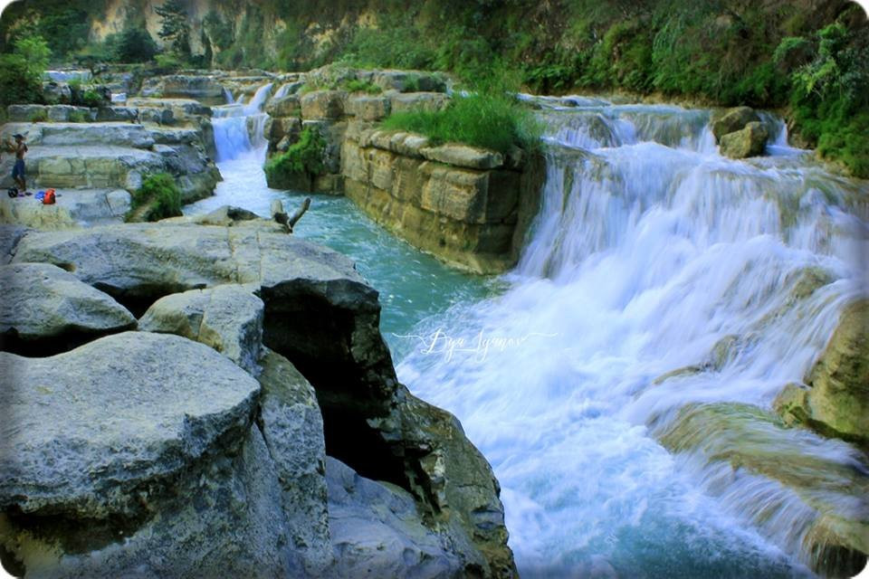 Tanggedu Waterfall景点图片