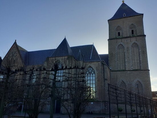 Onze Lieve Vrouwekerk Of Buitenkerk-坎彭必去景点