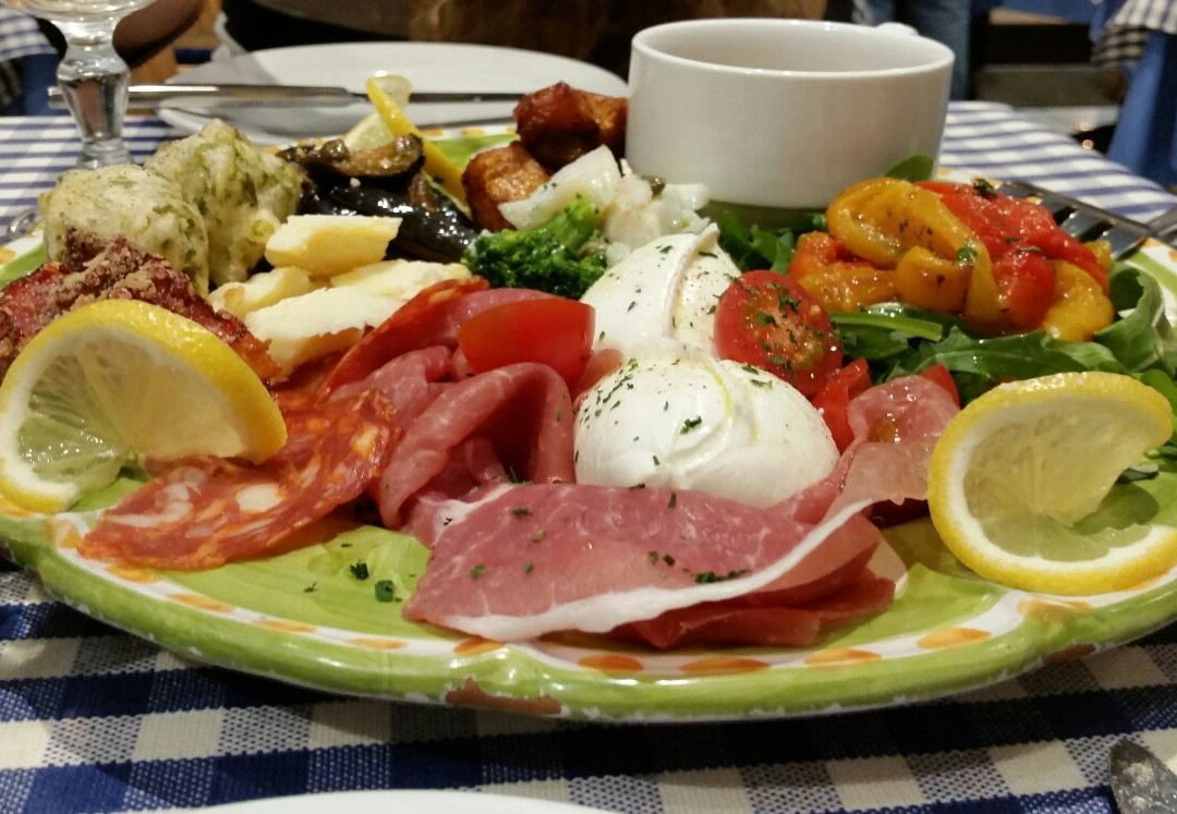 ナポリスタカ神谷町店