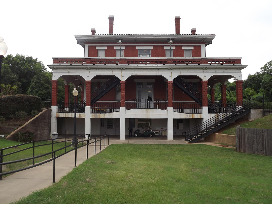 Texas & Pacific Railway Museum景点图片