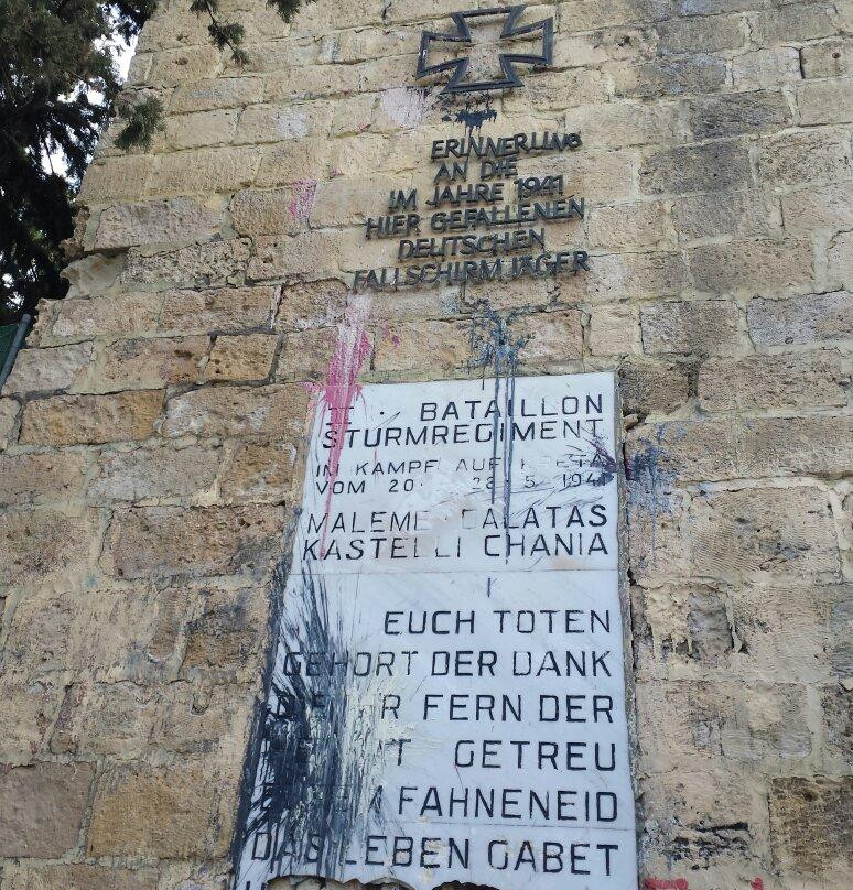 Germaniko Pouli (German Bird Memorial)景点图片