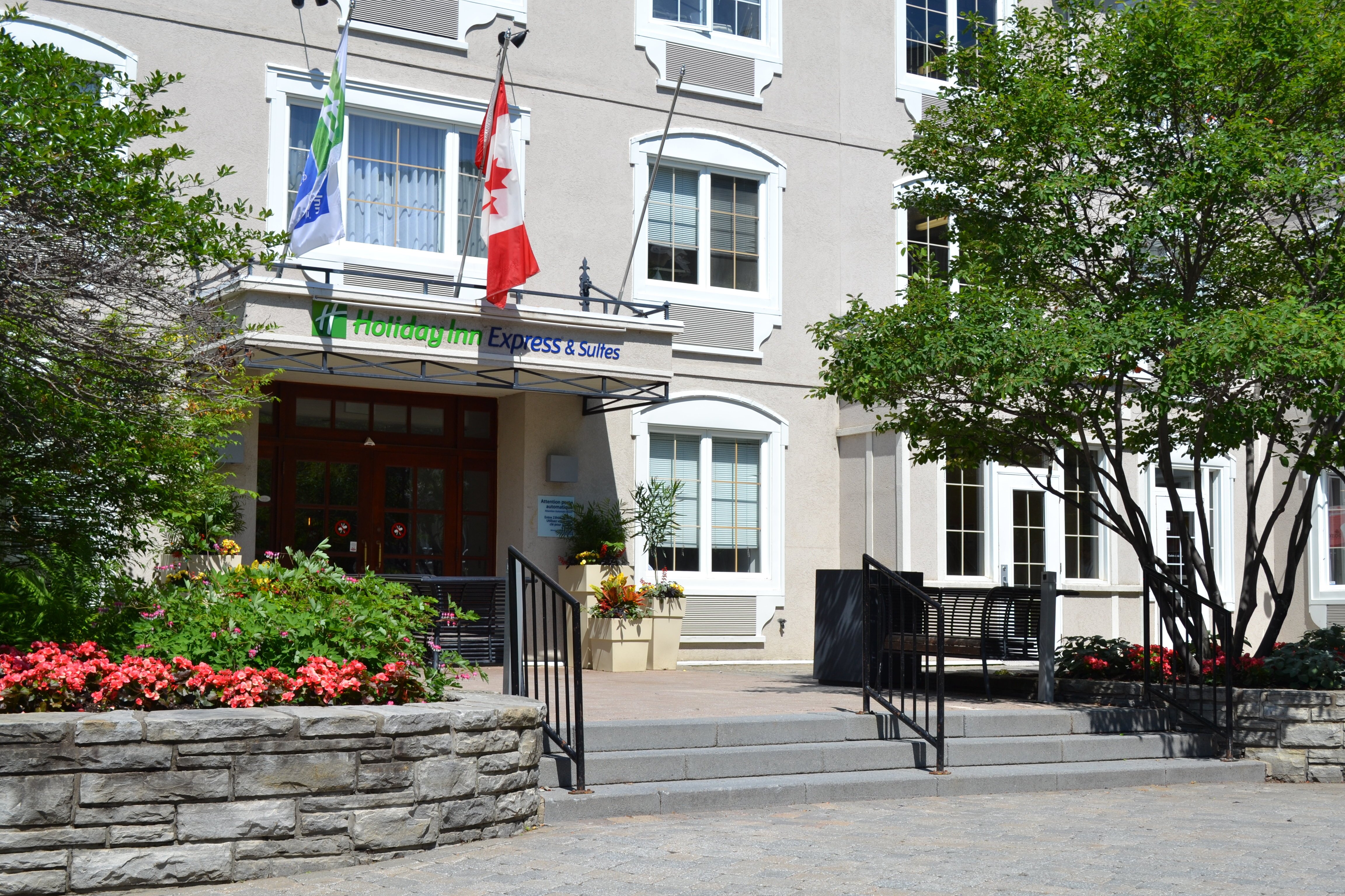 Holiday Inn Express & Suites Tremblant By IHG-官方