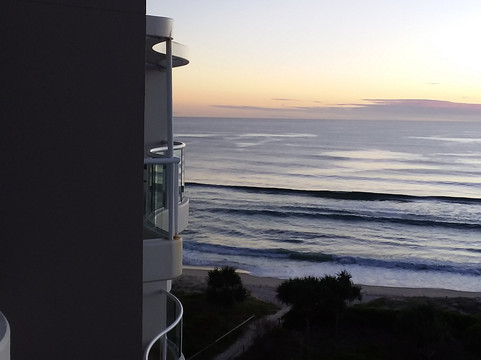 丽晶海滩酒店主图