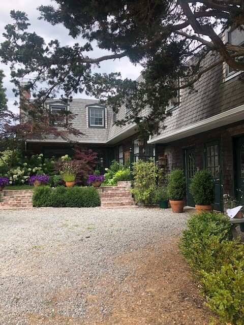 Charles & Charles主图