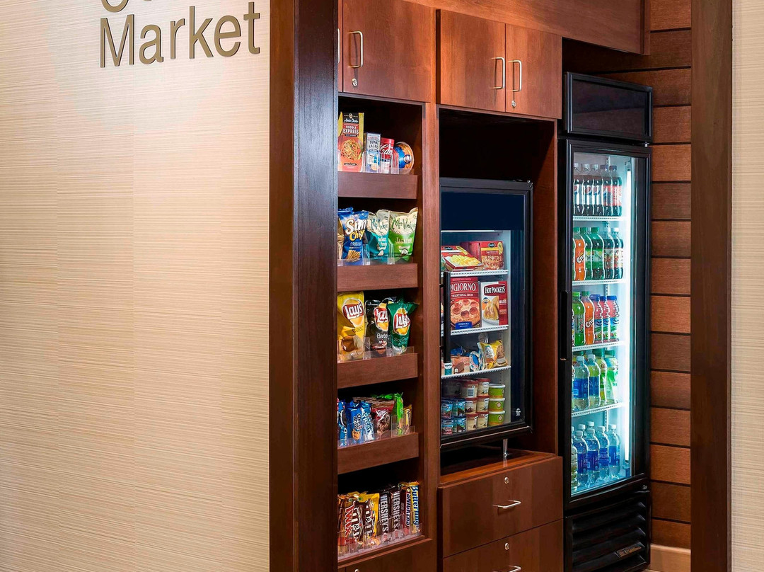 Fairfield by Marriott Inn & Suites Holland主图