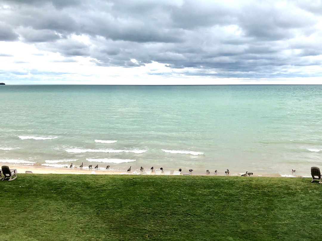 Glidden Lodge Beach Resort主图