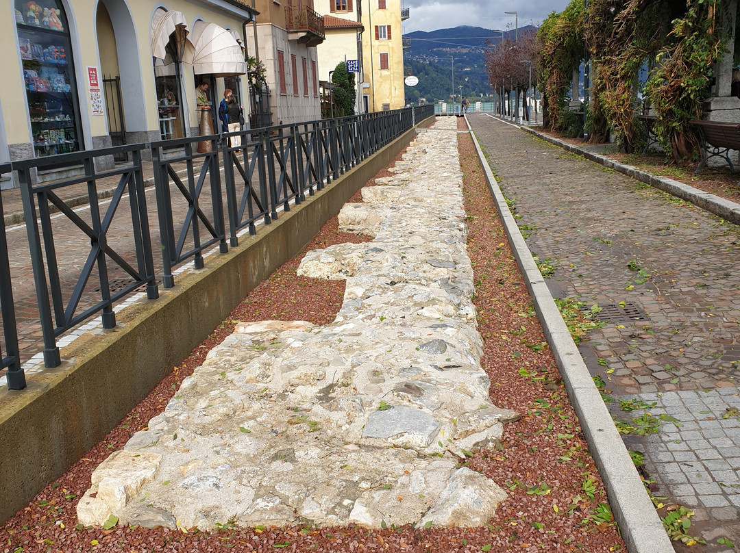 Lungo Lago Arona景点图片