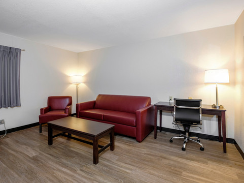 Red Roof Inn Holton主图