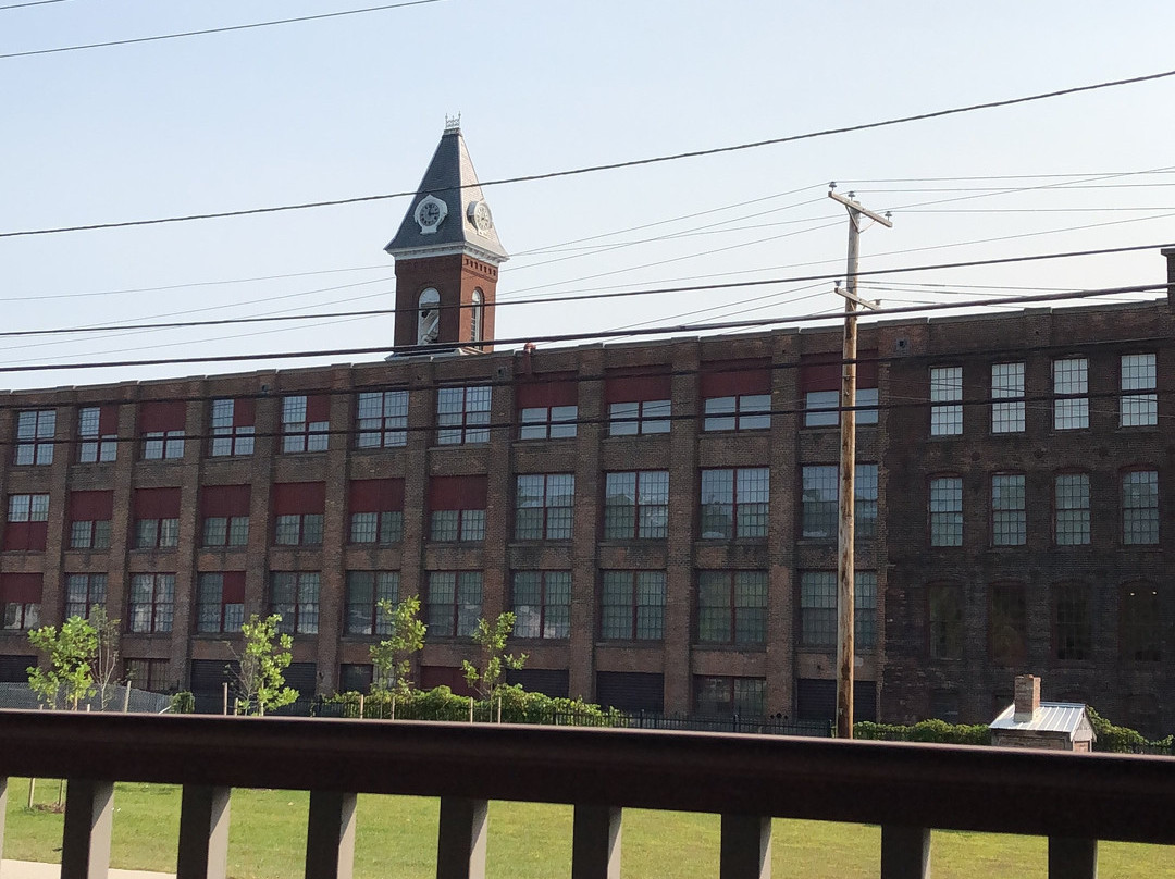 The Porches Inn at MASS MoCA主图