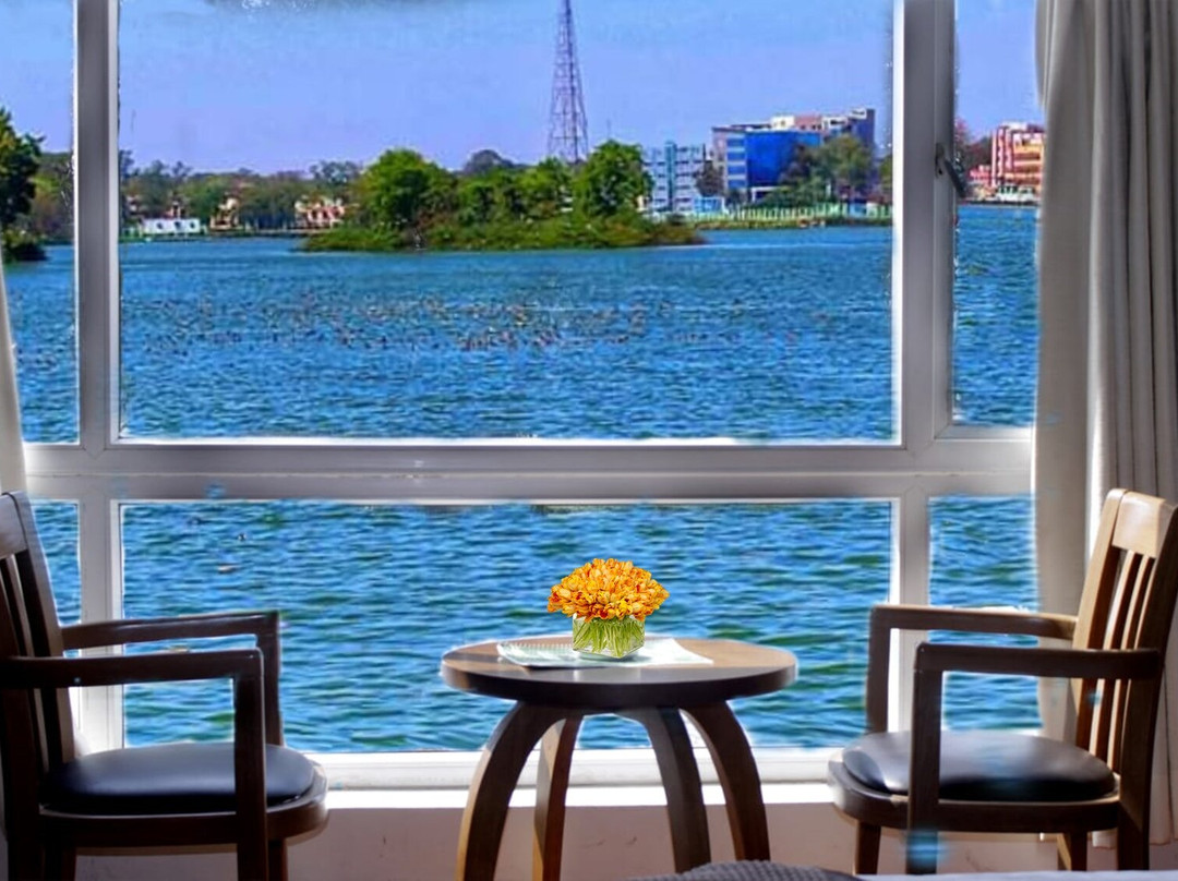 Hotel Akash Sarovar主图