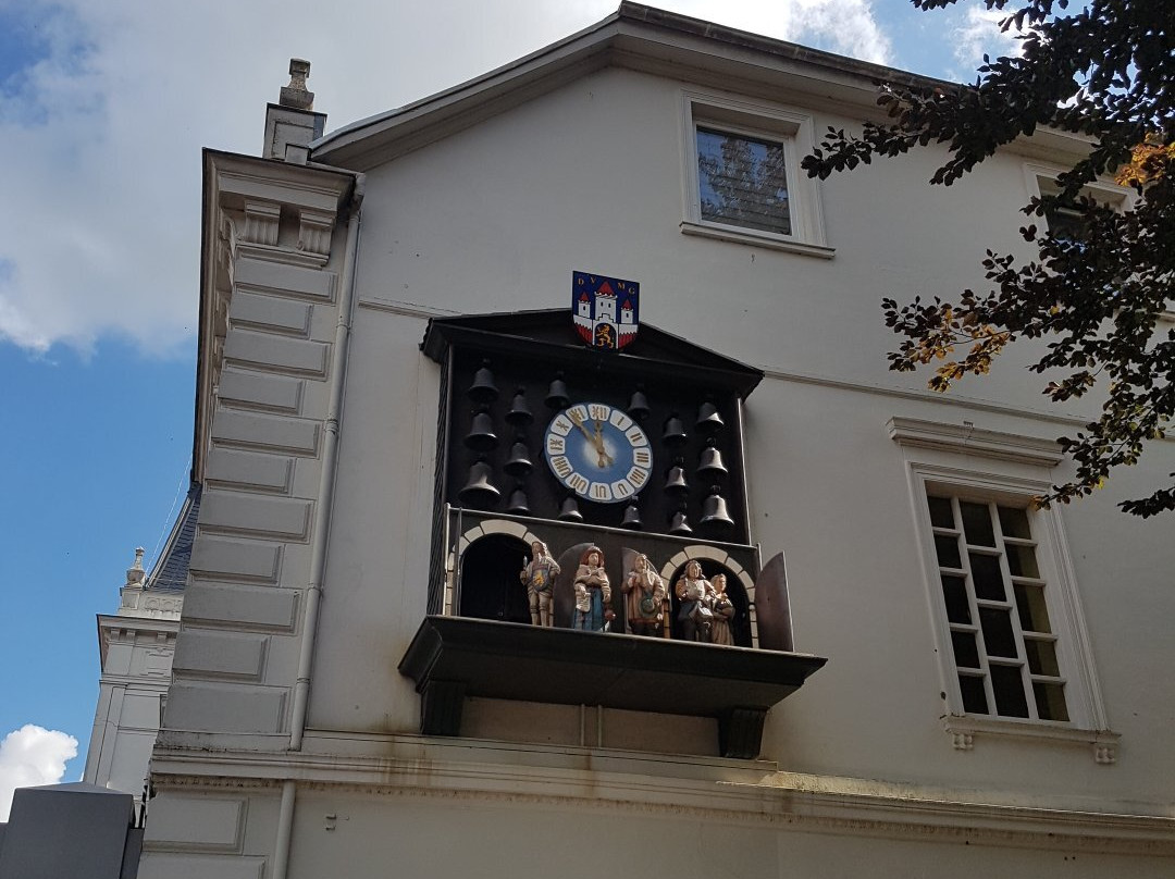 Sagenbrunnen-Jever必去景点