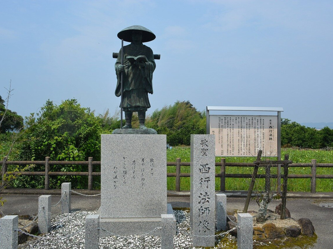 Saigyo Hoshi Statue-纪之川市必去景点