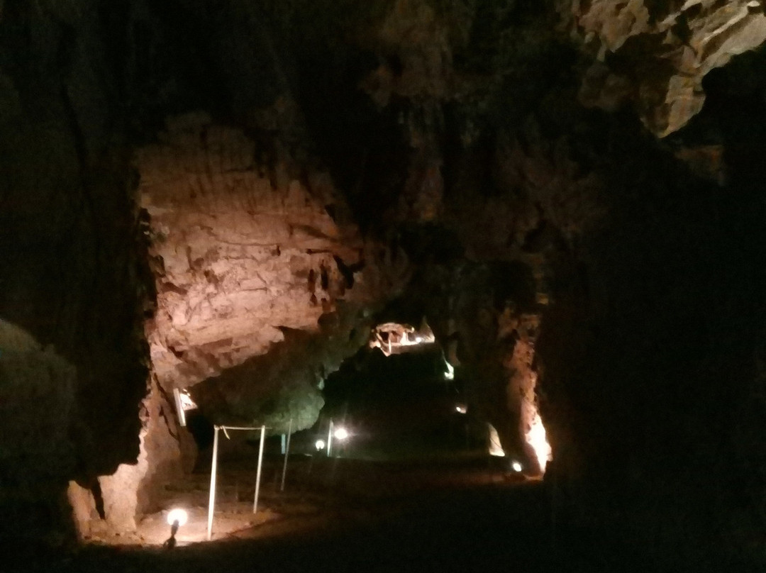 Katafyki Cave-Kythnos必去景点