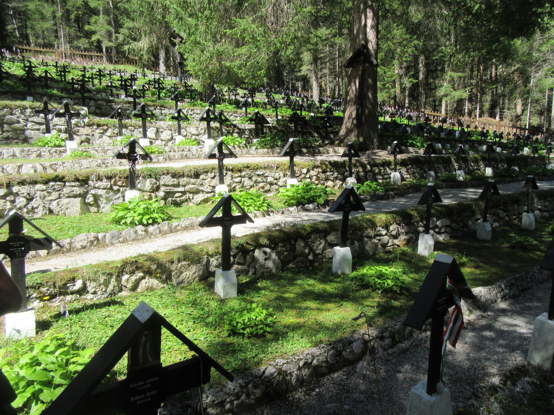 Cimitero Di Guerra Sorgenti景点图片