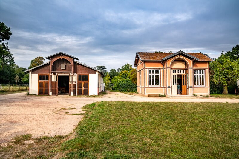 Ferme de Paris景点图片